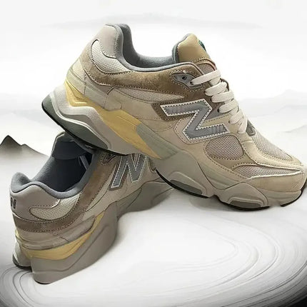 Kids Fluorescent Sneakers - Breathable Athletic Shoes / Baskets fluorescentes pour enfants - Chaussures athlétiques