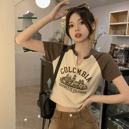 2023 New Summer Women's T-shirt American Style Vintage Design Sensibility Cropped Student Top Trendy V-neck Short Sleeves