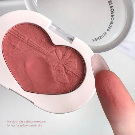 Gege bear, powder blusher is naturally attractive, and does not block. powder blusher, lasting makeup, prom party