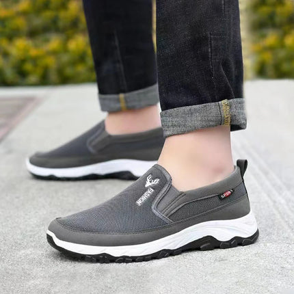 Men Casual Canvas Shoes Lightweight Summer Mesh Shoes Breathable Slip on Flats Men Fashion Walking Shoes Soft Loafers for Men
