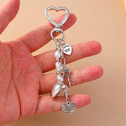 Aihua Cute Y2K Metal Shell Love Heart Key Chain Pearl Key Ring for Women Girl Handbag Pendants DIY Handmade Jewelry Accessories
