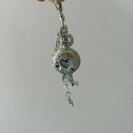 Keychain Design Hollow Heart Pocket Watch Fashion Style Couple Gift Steampunk Clock Hollow Heart Vintage Look Watch Chain Gift