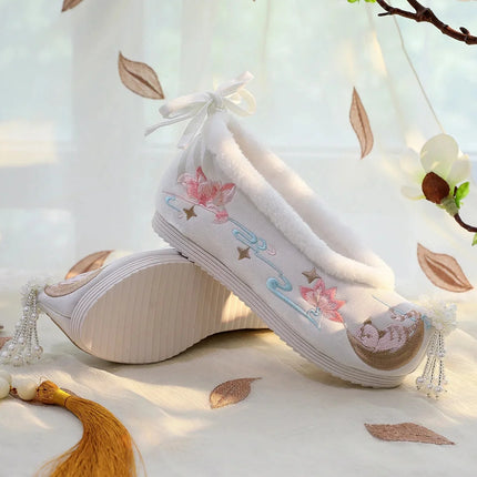 Chasing Moon Hot Sale Of The Season New Style Ming Dynasty Hanfu Shoes National Style Upturned Head Cotton Shoes Ancient Wedding