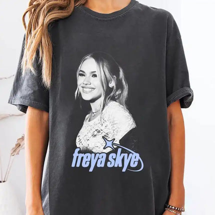 Retro Freya Skye Print T-shirt Descendants Zombies Worlds Collide Tour The Rise of Red Tee Oversized Y2k Women Men Short Sleeves