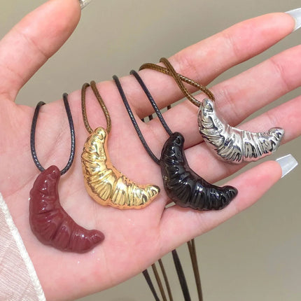 LATS Simple Cow Horn Long Necklace for Women Leather Rope Light Luxury Sweater Chain Fashion Jewelry Accessories Wholesale