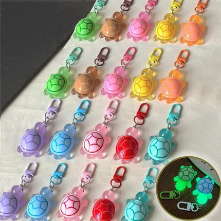 1/8Pcs Colorful Luminous Turtle Keychain Cartoon Glow in-the-dark Color Keyrings Resin Sweet Sea Animal Bag Pendant Hangings