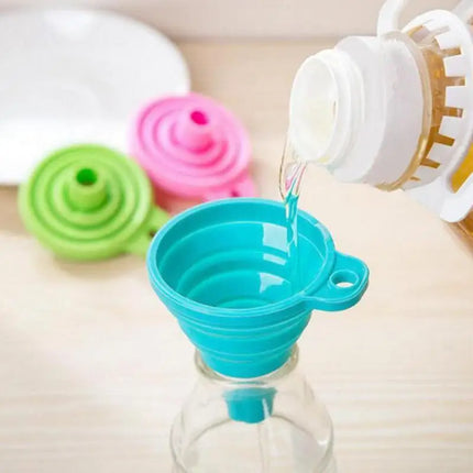Foldable Telescopic Mini Funnel for Home Use, Plastic Funnel for Pouring Oil, Household Silicone Funnel for Oil Dispensing