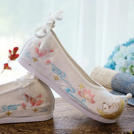 Chasing Moon Hot Sale Of The Season New Style Ming Dynasty Hanfu Shoes National Style Upturned Head Cotton Shoes Ancient Wedding