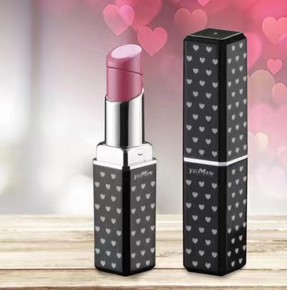 Windproof Cute Lipstick Inflatable Lighter Portable Mini Butane Lightweight Cigarette Accessories Women Fashion Gift Lipstick