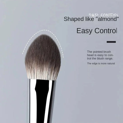 Peach Heart Blusher Brush Powder Blush Cream Liquid Blush Makeup Brushes Flat Small Precise Blush Brush Makeup Tools