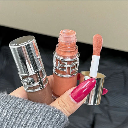 Flowing mirror lip gloss, waterproof and long-lasting luster, non stick to the cup, silky texture, natural makeup effect