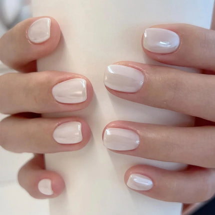 24Pcs Simple Square Head Fake Nail with nude design White Gradient French Press on False Nails Short Full Cover Nail Tips