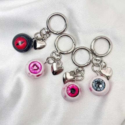 Realistic Eyeball Keychain Halloween Eye Keyring Gothic Resin Devil's Eye Bag Pendant Car Key Holder Unique Accessory