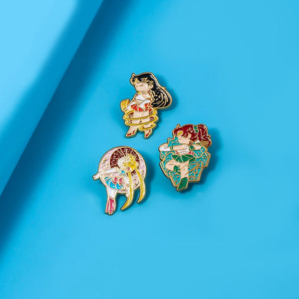 Anime Cartoon Moon Tsukino Usagi Enamel Keychain Necklace for Women Girl Magic Brooch Aino Minako Pin Cosplay Jewelry Gift