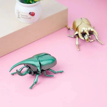 3PCs Wind-Up Beetle Creative Prankster Animated Insect Model Scarab Beetle Children's Battle Wind-Up Toy