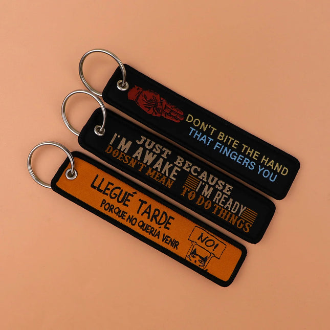 Funny Spanish Cat Keychain for Motorcycle Quotes Key Chain for Women Men Gifts and Cars Embroidery Key Tags Fashion Jewelry Gift