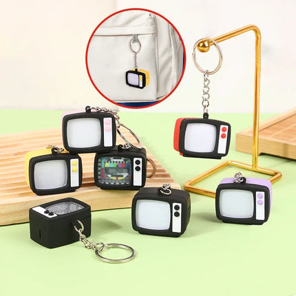 Mini Vintage TV Set Keychain Simulation LED Sound TV Model Keyring Creative Television Key Holder Bag Pendant Car Key Ring