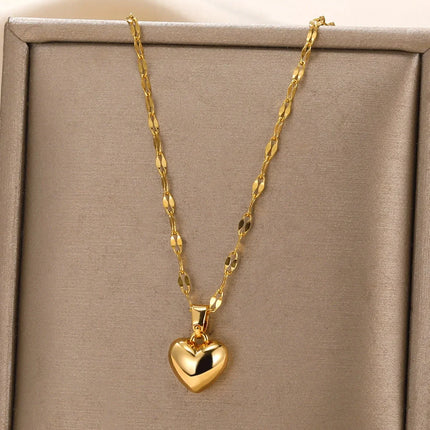 Stainless Steel Love Heart Necklace For Women 2025 New Trendy Lip Chain Simple Luxury Love Pendant Necklace Jewelry Gift