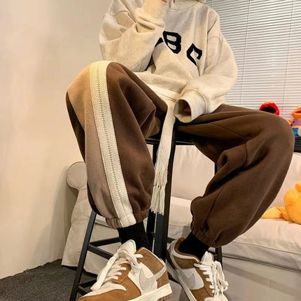 Comfort Fit Men's Brown Sweatpants Spring Hong Kong Retro American Style Joggers Drawstring Tapered Cuffs for Daily Sports