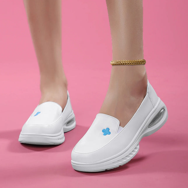 Nurse shoes for women, comfortable soft-soled flat shoes, non-slip, breathable, long-term standing without tired feet, special w