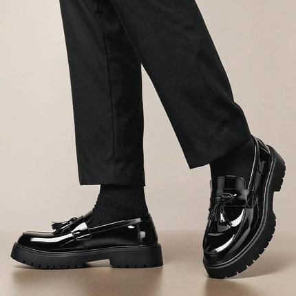 Fashion Tassel Thick Sole Leather Men's Shoes Loafers Slip-On Business Dress Shoes For Gentleman Glossy Formal Party White Shoes