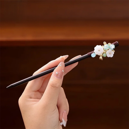 Handmade Hanfu Flower Hairpins Sticks with Tassel Vintage Wood Hair Stick Pins for Women Hair Styling Tools Jewelry Accessories