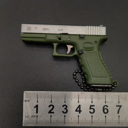 Semi-Alloy 1:3 Pistol Model Metal Mini G17 Toy Gun Detachable DIY Keychain Pendant Ornaments Children's Toy Christmas Pendant