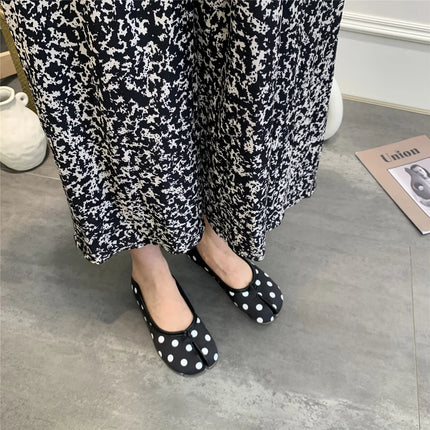 2025 Polka Dot Women Retro Flats Loafers Ballerina Shoe Japanese Style Tabi Ninja Shoes Split Hoof Toe Boat Shoes Female shoes