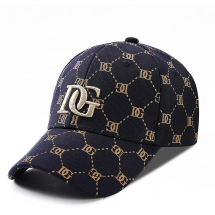 The New Korean Version of the Printed Letter Embroidered Cap, a Trendy All-Match Big-Head Baseball Cap for Men and Women That Makes the Face Look Smaller