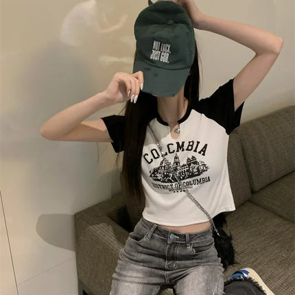 2023 New Summer Women's T-shirt American Style Vintage Design Sensibility Cropped Student Top Trendy V-neck Short Sleeves