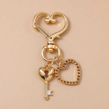 Aihua Cute Y2K Metal Shell Love Heart Key Chain Pearl Key Ring for Women Girl Handbag Pendants DIY Handmade Jewelry Accessories