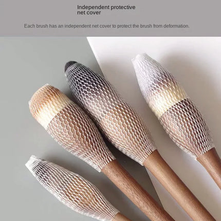 New 1Pcs European Vintage Wood Handle Makeup Brush High Quality Walnut Loose Powder Blush Foundation Contour Brush Super Soft