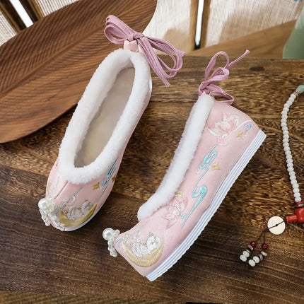 Chasing Moon Hot Sale Of The Season New Style Ming Dynasty Hanfu Shoes National Style Upturned Head Cotton Shoes Ancient Wedding