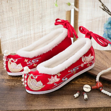 Chasing Moon Hot Sale Of The Season New Style Ming Dynasty Hanfu Shoes National Style Upturned Head Cotton Shoes Ancient Wedding