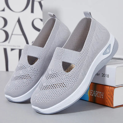 Comfortable Spring Women Shoes Soft Leather Upper Vulcanized Sneakers for Middle Aged Mothers and Kids Lightweight Breathable