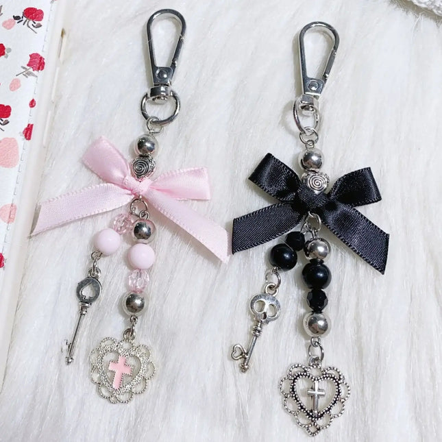 Gothic Cross Love Heart Skull Key Pendant Keychain for Women Trend Black Bowknot Key Ring Female Halloween Y2K Jewelry