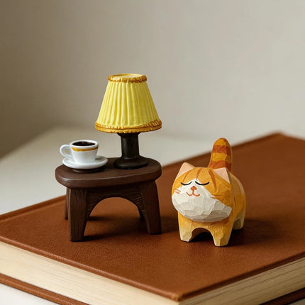 Cute Golden gradient Cat Figurine Decorative Wooden Ornament Miniature Kitten Home Bedroom Office Desk Decoration Gift Statue