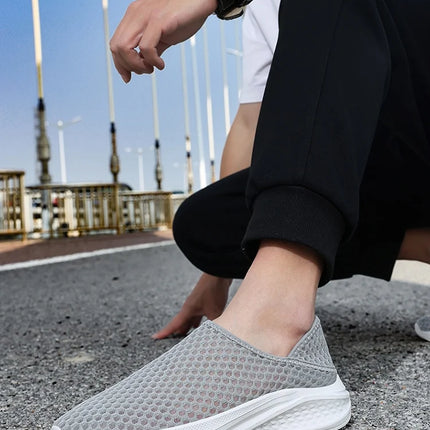 Sports shoes men's mesh breathable casual men's shoes unisex soft and comfortable couple shoes plus size flat shoes women 36-48