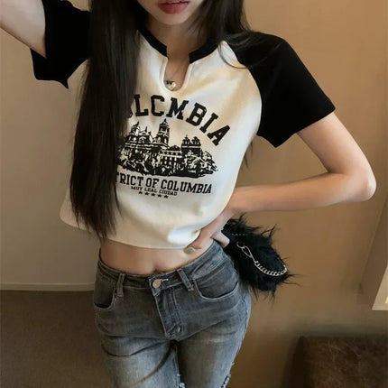 2023 New Summer Women's T-shirt American Style Vintage Design Sensibility Cropped Student Top Trendy V-neck Short Sleeves