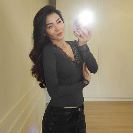 Sexy Lace Trim Long Sleeve T-shirt Solid V Neck Slim Fit Crop Top Fashion Splice Hottie Club Party Top Autumn New Lady Pullover