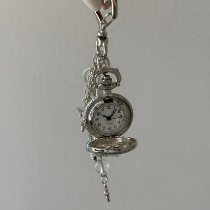 Keychain Design Hollow Heart Pocket Watch Fashion Style Couple Gift Steampunk Clock Hollow Heart Vintage Look Watch Chain Gift