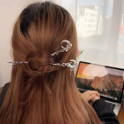 Luminous Flower Hairpin for Women, Creative Star and Moon Tassel Hair Stick, Retro Chinese Style Metal Hair Accessory