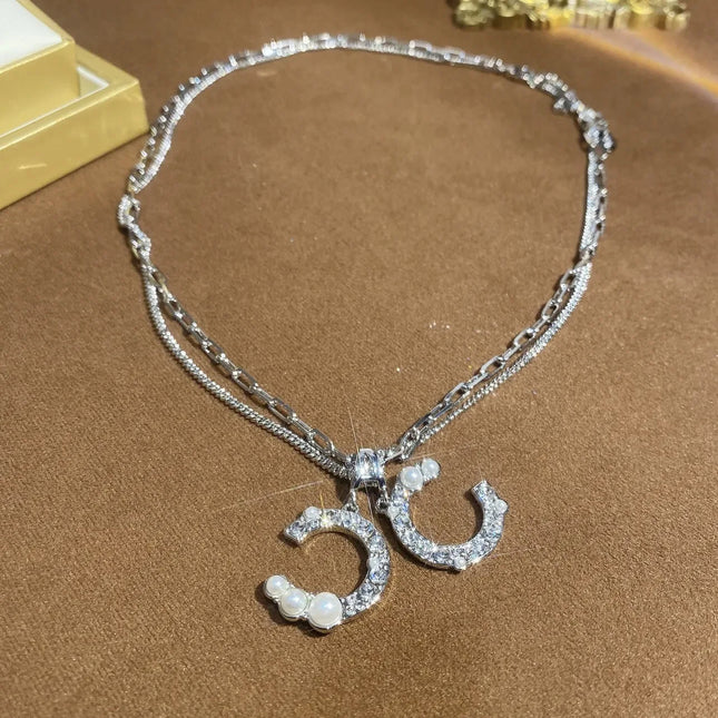 Luxurious Letter Necklace Pearl Dot Sweater Chain Elegant Style Fashion Commute Light Luxury Trend Autumn Winter Jewelry