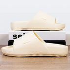 44-45/a size smaller / 666-White