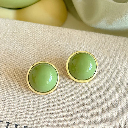French Retro Milky Green Round Stud Earrings Appears White for Women Party Jewelry Golden Color Elegant Earrings Wholesale