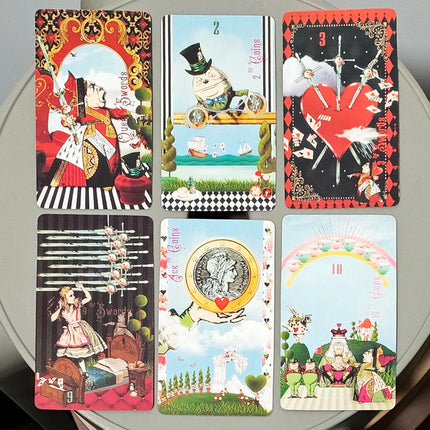 Alice in Tarotland 10.3*6cm: A Whimsical 78-Card Journey Down The Rabbit Hole – Classic Tarot Deck
