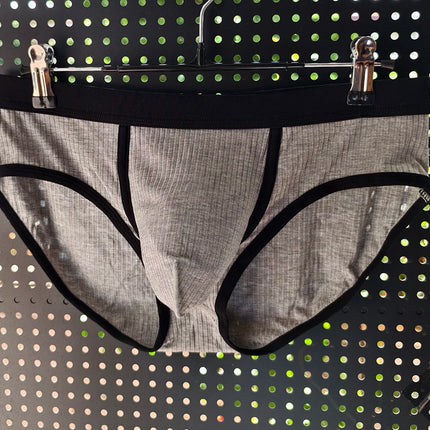 Men's briefs with fashionable and sexy underpants and large pockets