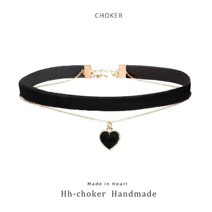 Women Choker Necklace Double-Layer Velvet Choker with Heart Pendant Adjustable Chain Necklace Fashion Jewelry