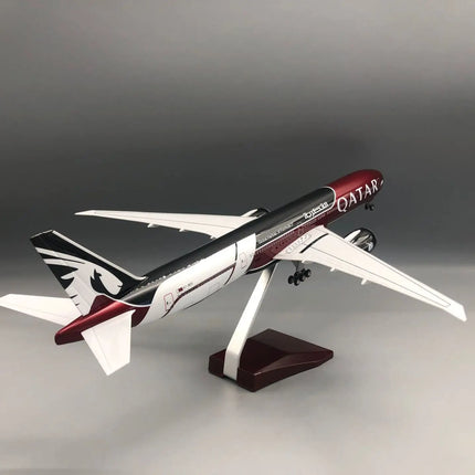 47CM 777-300 Qatar Airways Airplane Model Toy Resin Replica Plane Model with Landing Gear Wheels Light(Touch or Sound Control)