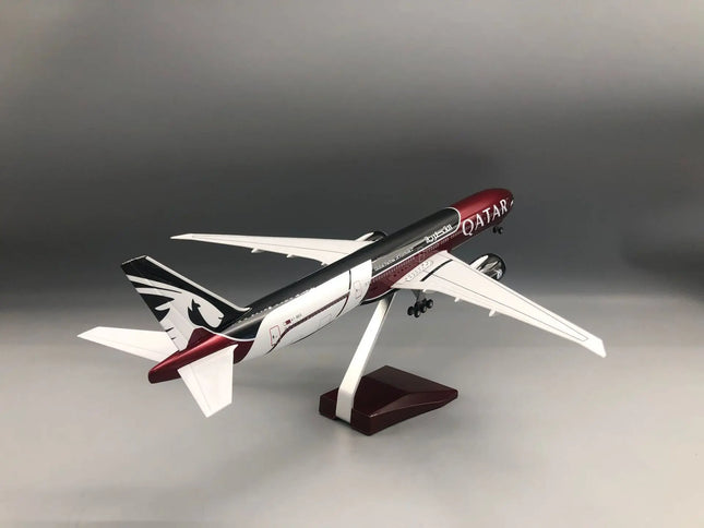 Boeing 777-300 Qatar Airways / Maquette Avion 47cm
